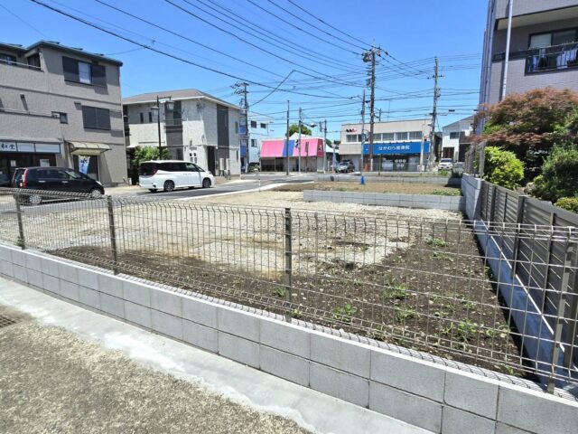 【建築条件付売地】湘南台241期、全3区画。平坦地・日当り良好・御所見小学校まで徒歩1分!! 