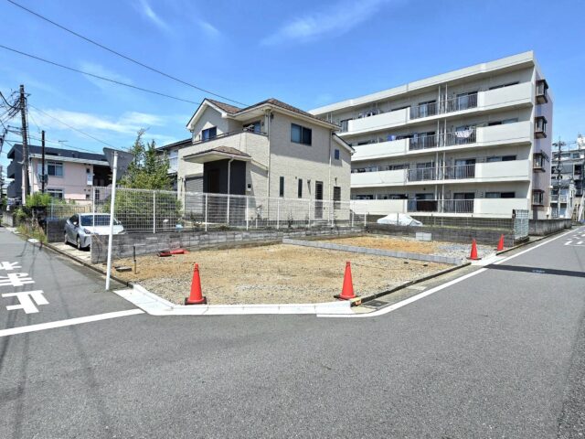 仲介【新築戸建】小田急江ノ島線「湘南台」駅徒歩6分の好立地、湘南台小学校学区、平坦地、2面道路に接道し日当り良好、カースペース1台!!          