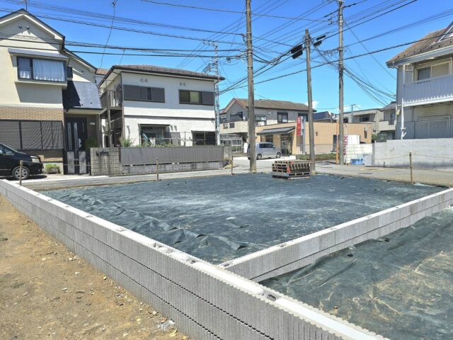 仲介【売地】3路線利用の「湘南台」駅徒歩13分、湘南台小学校学区、平坦地、2面道路に接道し日当り良好、閑静な住宅地!!          
