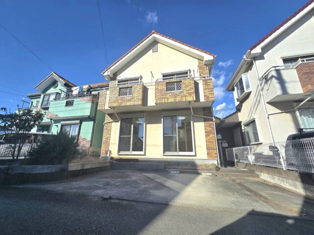 【湘南・大磯 中古戸建】東海道線「大磯」「二宮」駅にアクセス・南道路に面した平坦地で陽当り良好・閑静な住宅地・四季折々の季節を感じながら自然を満喫する湘南ライフ       ～販売価格変更しました!!  いつでもご見学頂けます～